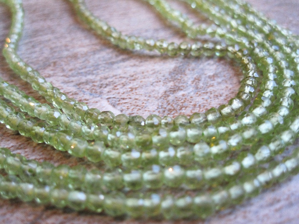 Peridot Beads Round